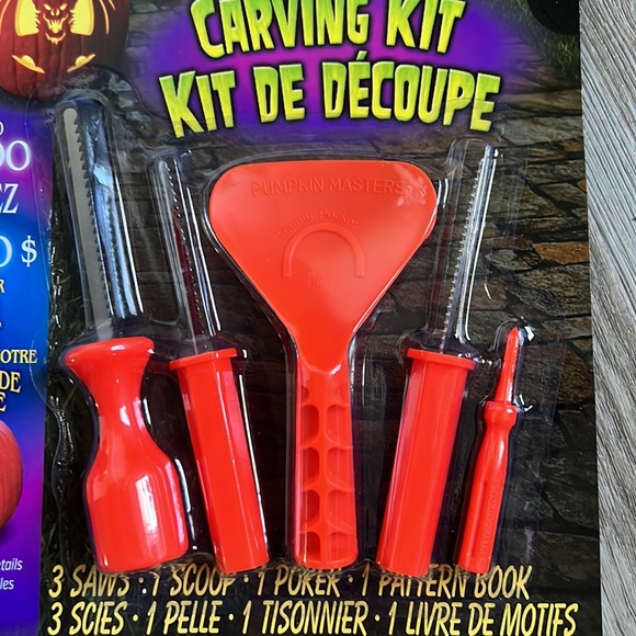 Halloween Pumpkin Carving Kit - Picture 2 of 5